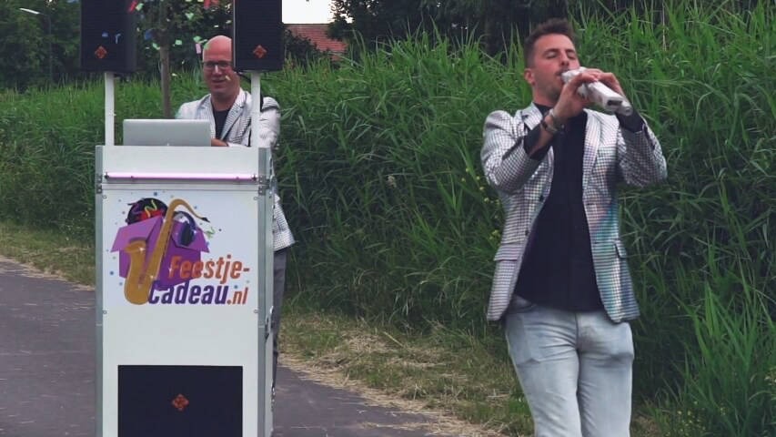 saxofonist boris en dj jeroen uit Leusden