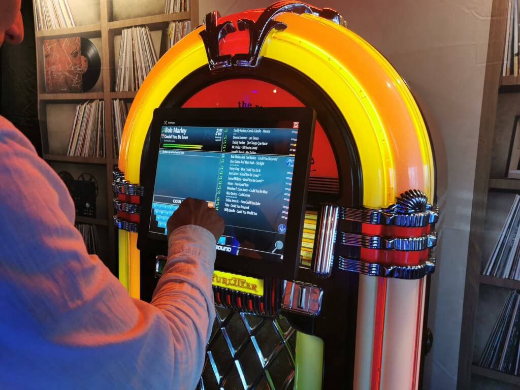 tablet-playlist-jukebox